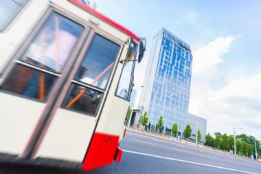 otobüs ve vilnius içinde gökdelenler