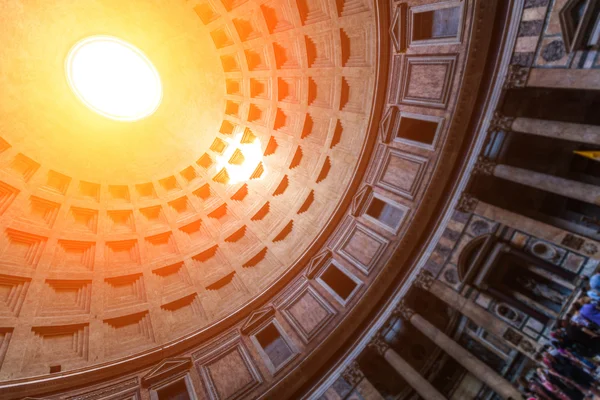 Vista interior del Panteón en Roma — Foto de Stock