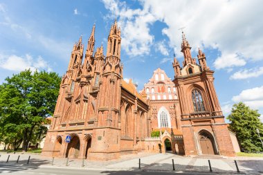 St anne ve st francis assisi dan vilnius, kiliseler