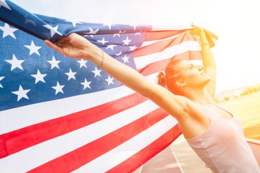 ABD Bayrağıyla Güzel Genç Kadın
