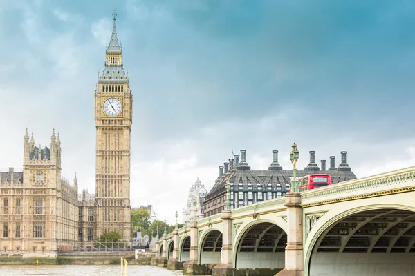 Big Bena i Izby Parlamentu w Londynie — Zdjęcie stockowe
