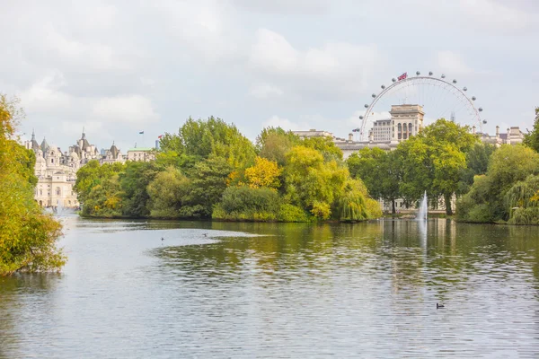 St. James Park in London — Stock Photo, Image