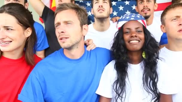 Patrocinadores americanos en el estadio — Vídeo de stock