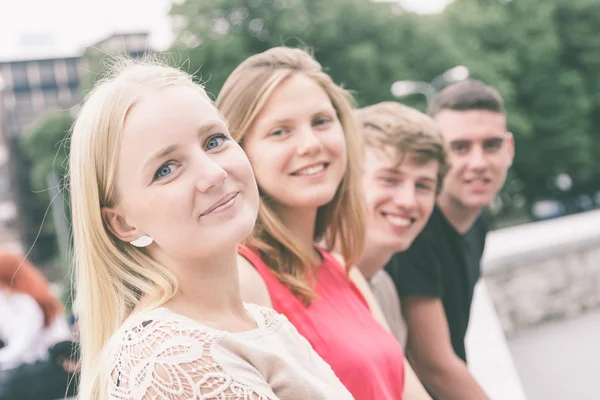 Group of Friends Outside — Stock Photo, Image