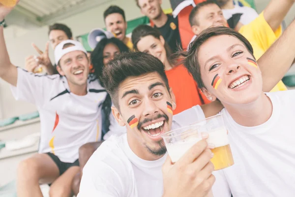 Tyska anhängare på Stadium — Stockfoto