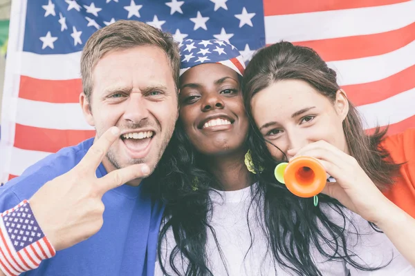 Apoiantes americanos no estádio — Fotografia de Stock