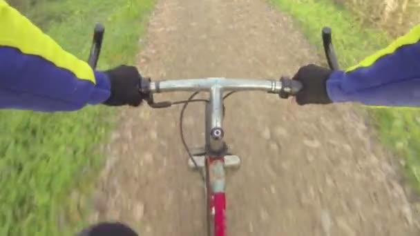 Equitazione mountain bike — Video Stock