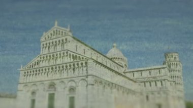 Pisa Katedrali ve Eğik Kule
