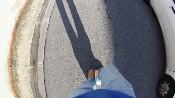 Homme marchant,