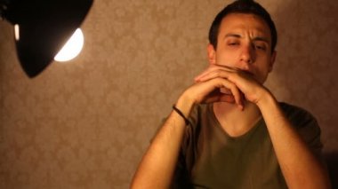 dalgın adam portresi