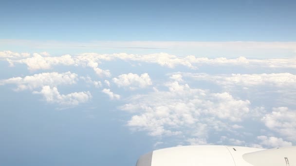 Himmel mit Wolken aus dem Flugzeug — Stockvideo