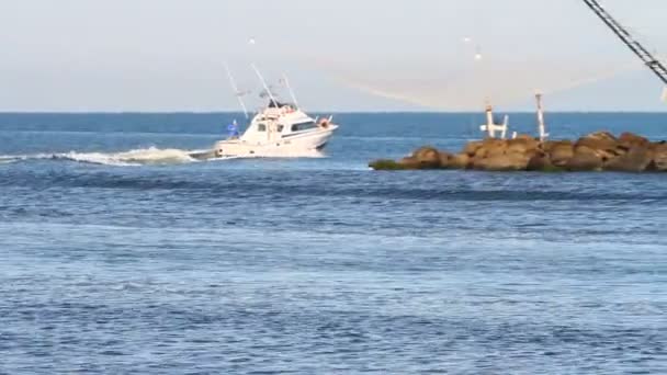 Bateau sur l'eau — Video