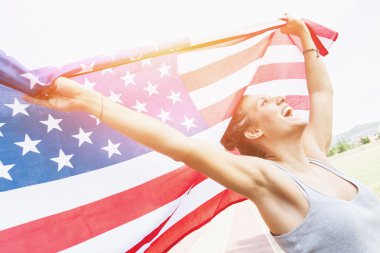 ABD Bayrağıyla Güzel Genç Kadın