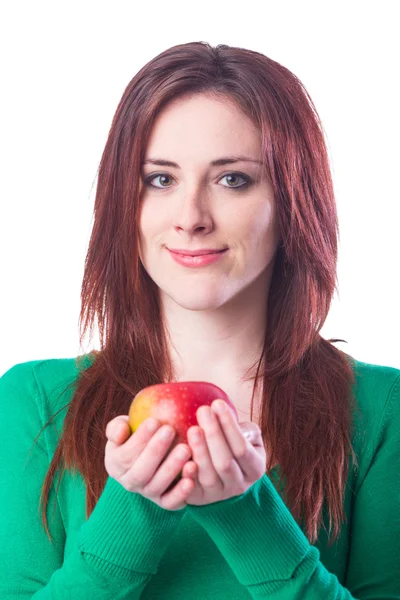 Belle fille rousse avec pomme rouge — Photo