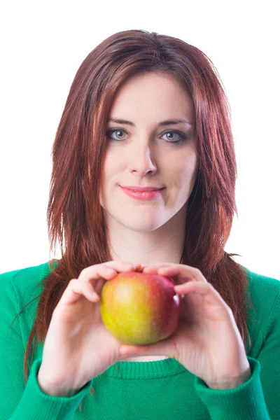 Menina Ruiva bonita com maçã vermelha — Fotografia de Stock