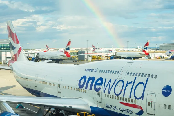 LONDRES, REINO UNIDO - 19 DE AGOSTO DE 2014: British Airways Boeing — Fotografia de Stock