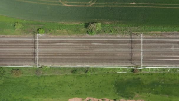 从空中俯瞰农村铁路 — 图库视频影像