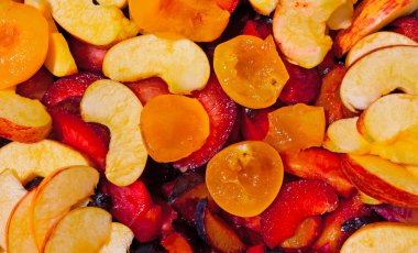 dilimlenmiş meyve