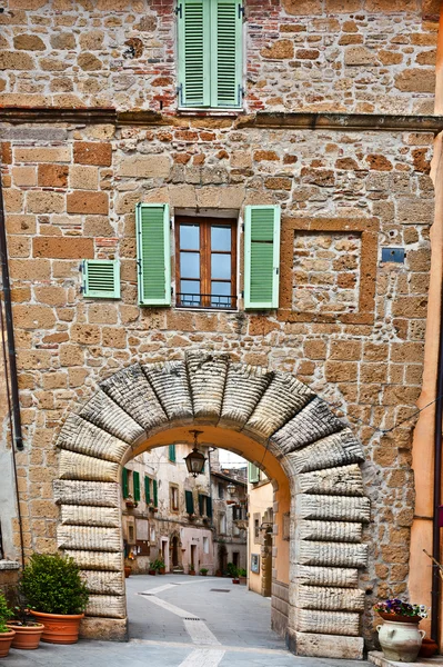 Staden över sorano — Stockfoto