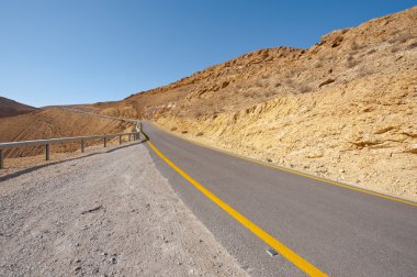 negev içinde yol