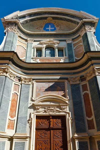 Кафедральний собор у місті Cuneo — стокове фото