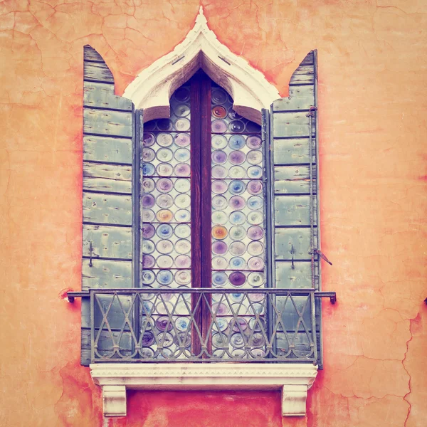 Венецианское окно — стоковое фото