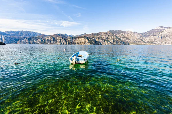 Övergiven Strand Gardasjön Italien Avsaknad Turism — Stockfoto