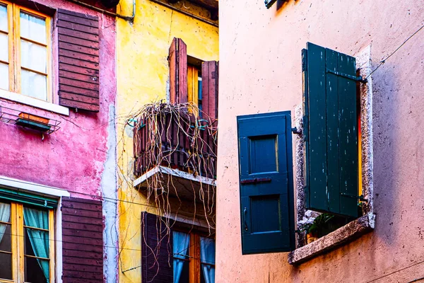 Las Ventanas Italianas Son Nuevos Viejos Horizontes Belleza Funcionalidad Rendimiento — Foto de Stock