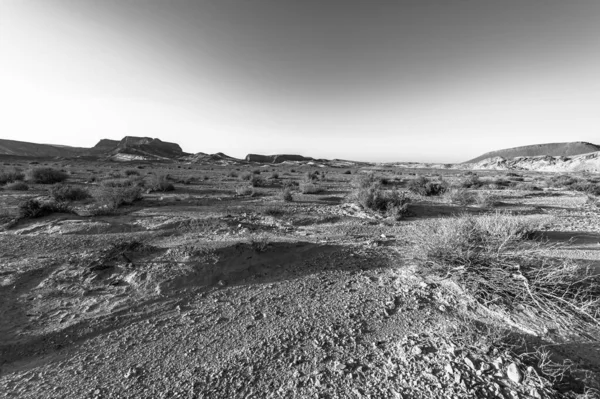 Breathtaking Landscape Rock Formations Israel Desert Black White Lifeless Desolate — Stock Photo, Image