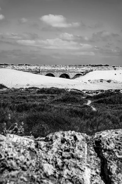 Ancien Aqueduc Romain Sur Côte Méditerranéenne Israël Dans Les Dunes — Photo