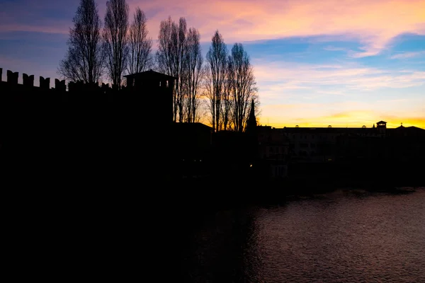 Silhouette Sunset Italian Medieval City Verona River Adige — Stock Photo, Image