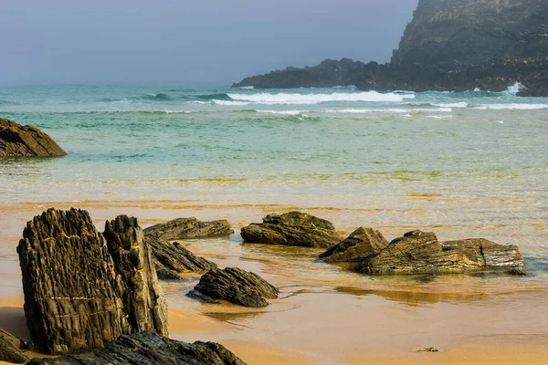 Portugese Atlantische Oceaan Strand Ochtendmist Bij Zonsopgang Adembenemend Landschap Natuur — Stockfoto