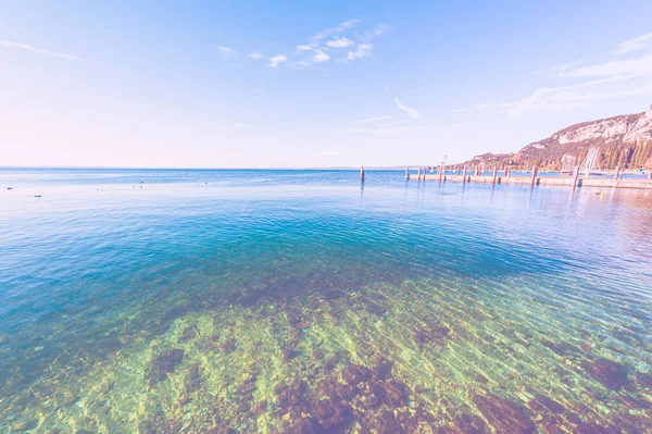 Rive Déserte Lac Garde Italie Absence Tourisme Dans Effet Couleur — Photo
