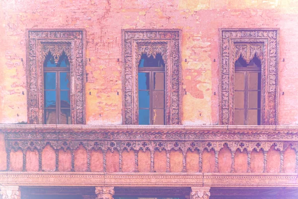 Italian Windows New Old Horizons Beauty Functionality Performance Faded Color — Stock Photo, Image