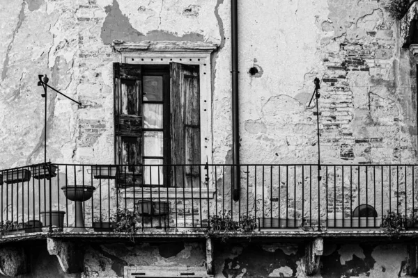 Italienische Fenster Sind Neue Und Alte Horizonte Der Schönheit Funktionalität — Stockfoto
