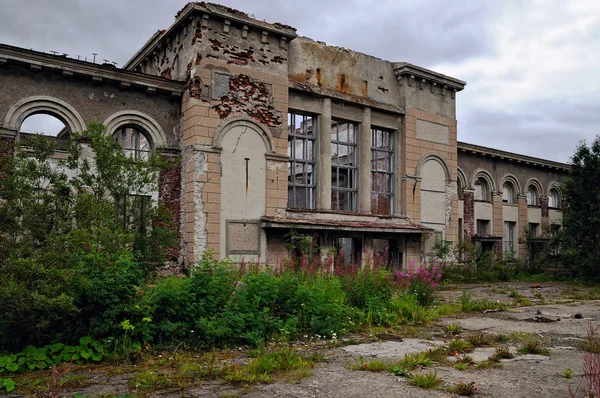 Ruinas modernas —  Fotos de Stock