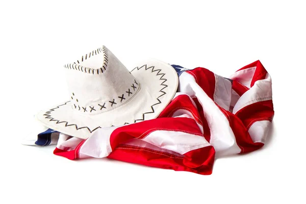 Białe Klasyczne Kapelusze Kowbojskie Szerokim Rondzie Tle Flagi Stanów Zjednoczonych — Zdjęcie stockowe