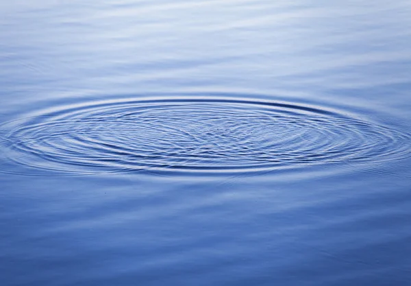 Círculo na água — Fotografia de Stock