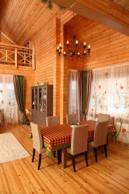 Büyük yemek odası.