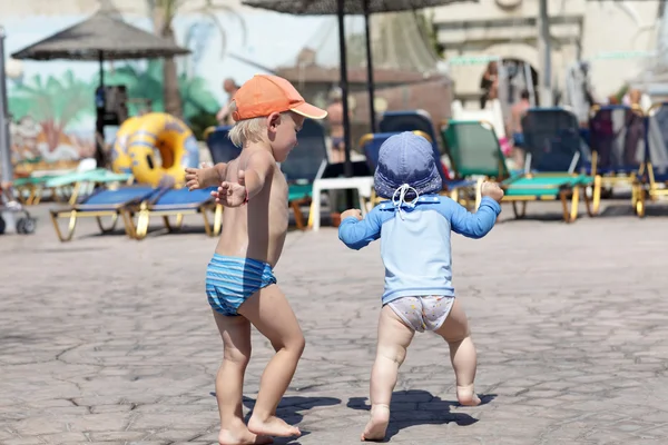 Two children — Stock Photo, Image