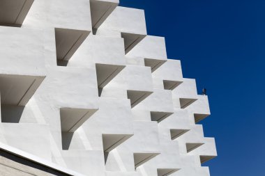 Beyaz binanın bir parçası