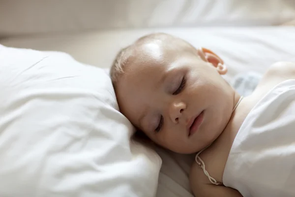 Bambino addormentato — Foto Stock