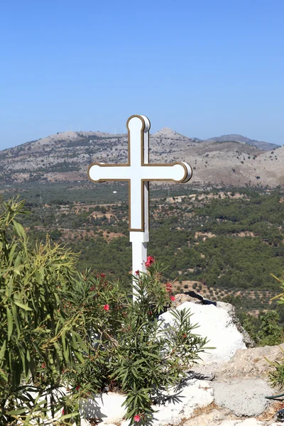 Cruz blanca del monasterio de Tsambika — Foto de Stock