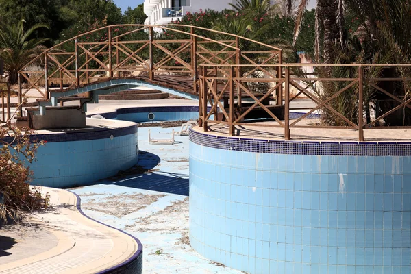 Piscina abandonada — Fotografia de Stock