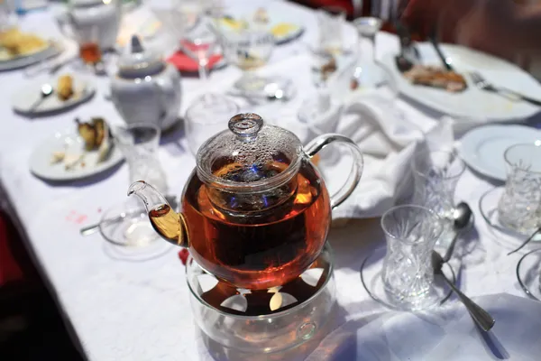 Black tea in teapot — Stock Photo, Image