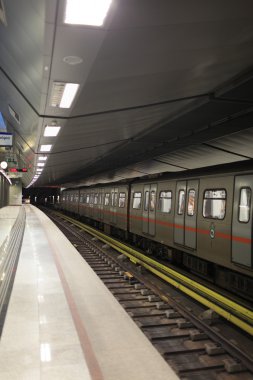 metroya istasyonunda tren