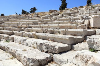 Dionysos Tiyatrosu kalıntıları