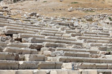 Dionysos Tiyatrosu koltuklarda