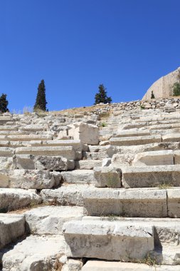 Dionysos Tiyatrosu Akropolis'in de