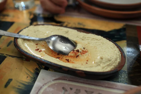 Plate of hummus — Stock Photo, Image